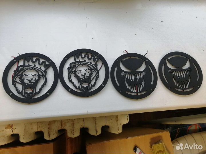 Грили с подсветкой на 16 динамики