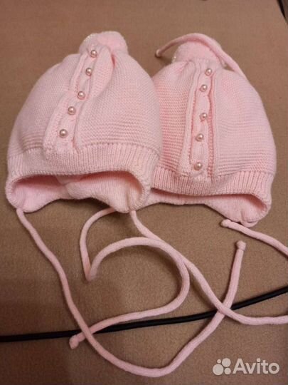 Шапки для девочек (для двойни)новые