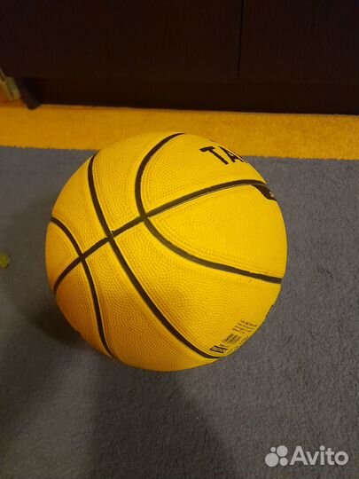 Баскетбольный мяч tarmak