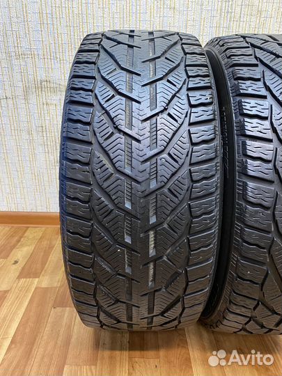 Kormoran Snow 235/45 R18