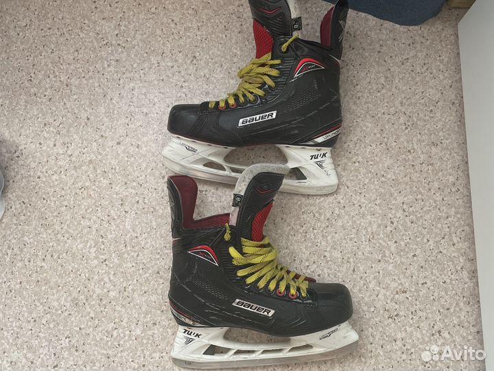 Коньки хоккейные