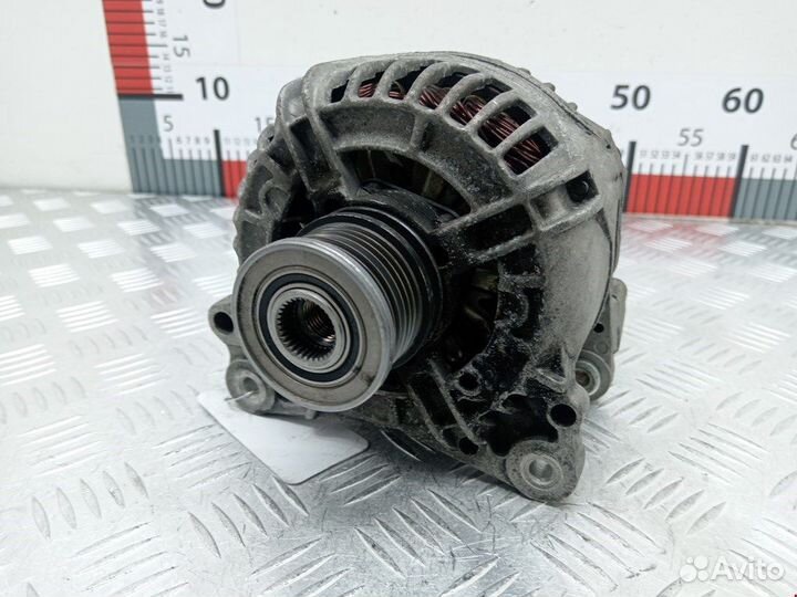 Генератор для Audi A4 B8