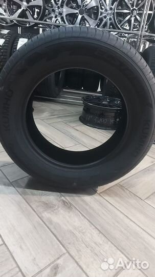 Kumho Ecsta HS52 225/60 R17