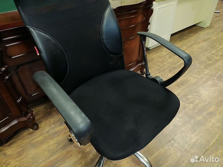 Кресло для персонала б/у Easy Chair 506 12531-чрн