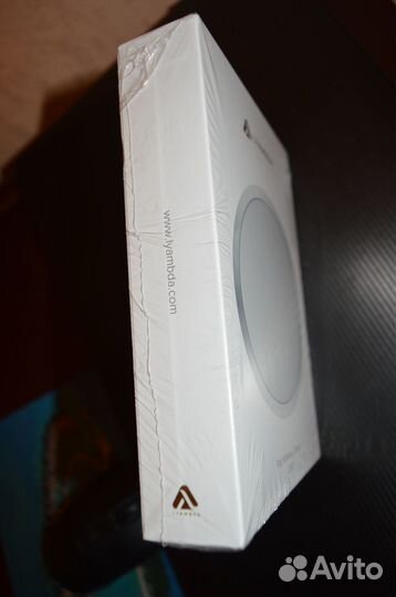 Беспроводное зарядное устройство Lyambda новое