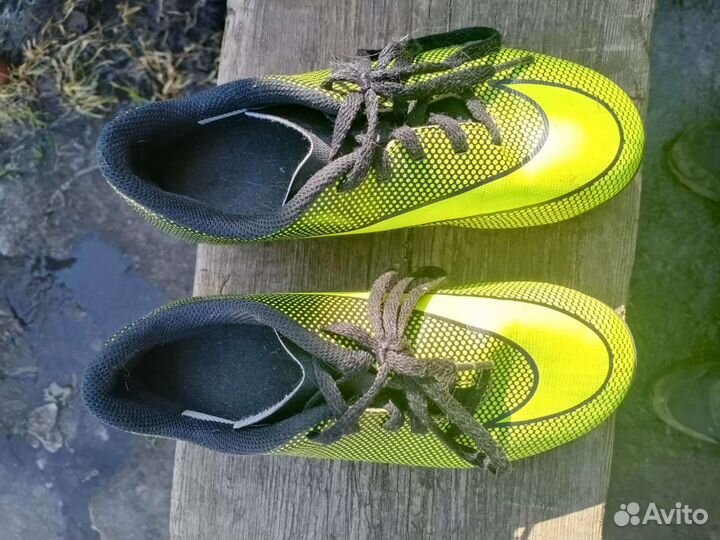 Футбольные бутсы Nike 33 размер