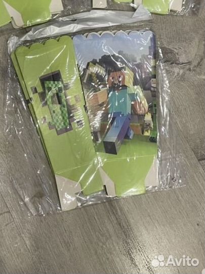 Набор для праздника в стиле Minecraft