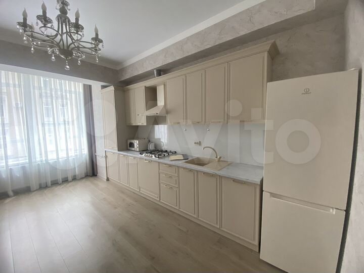 2-к. квартира, 70 м², 2/5 эт.