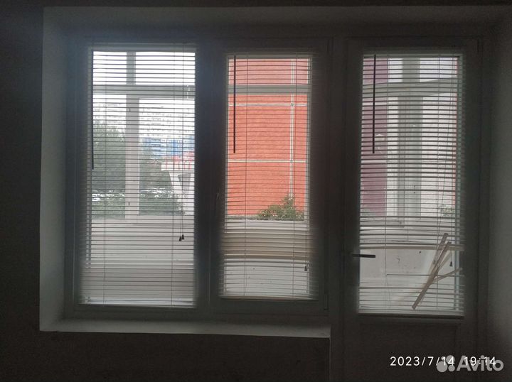 Жалюзи горизонтальные пластиковые