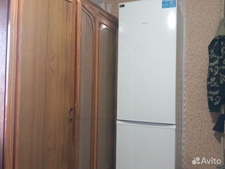 Холодильник двухкамерный новый