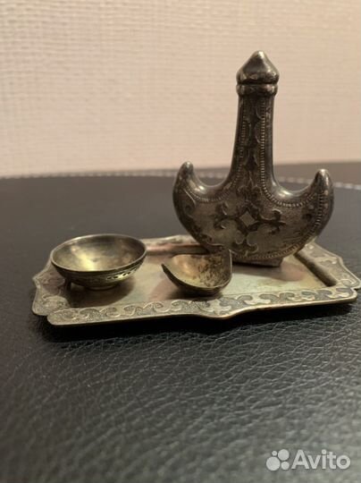 Восточные фигурки