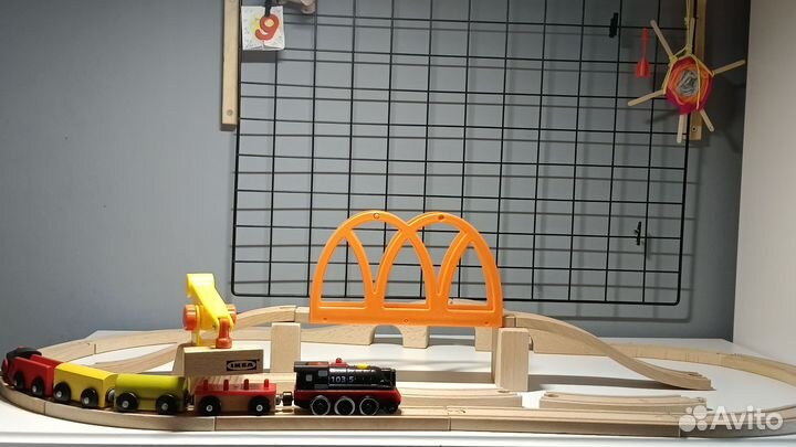Деревянная железная дорога + поезд на батарейках