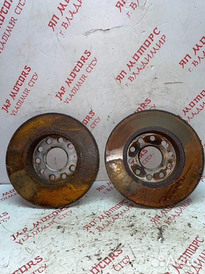 Диск тормозной задний Volkswagen Golf 5 BVY 2006