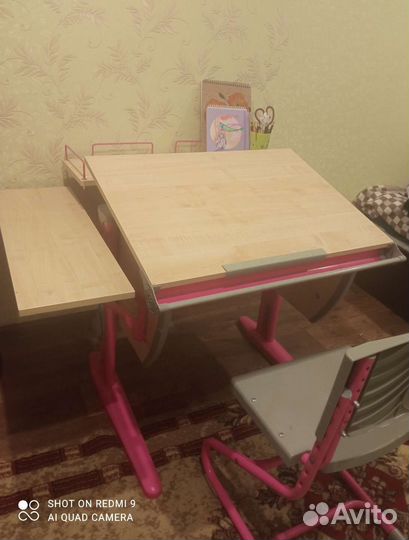 Письменный стол, стул для школьницы