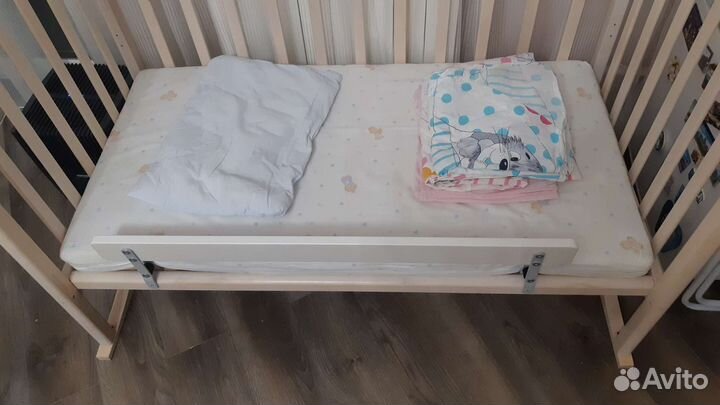Детская кровать с матрасом