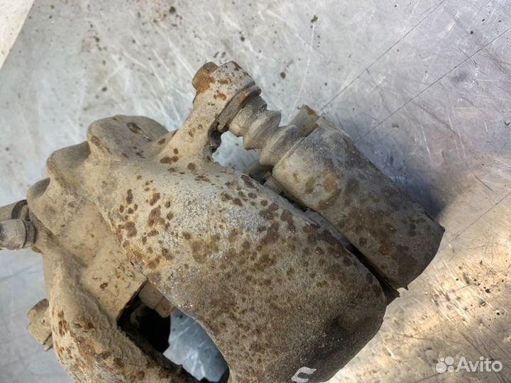 Суппорт тормозной передний правый Peugeot 308 4E