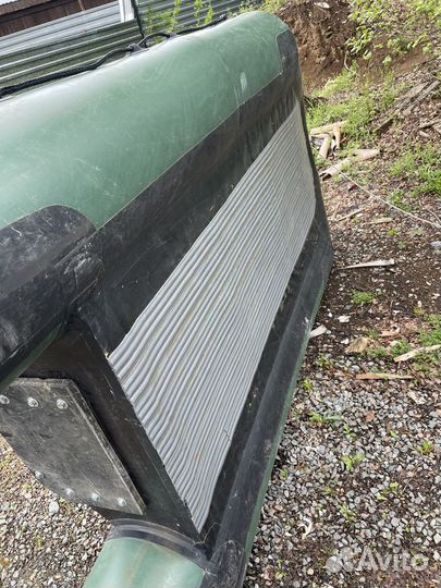 Лодка с мотором