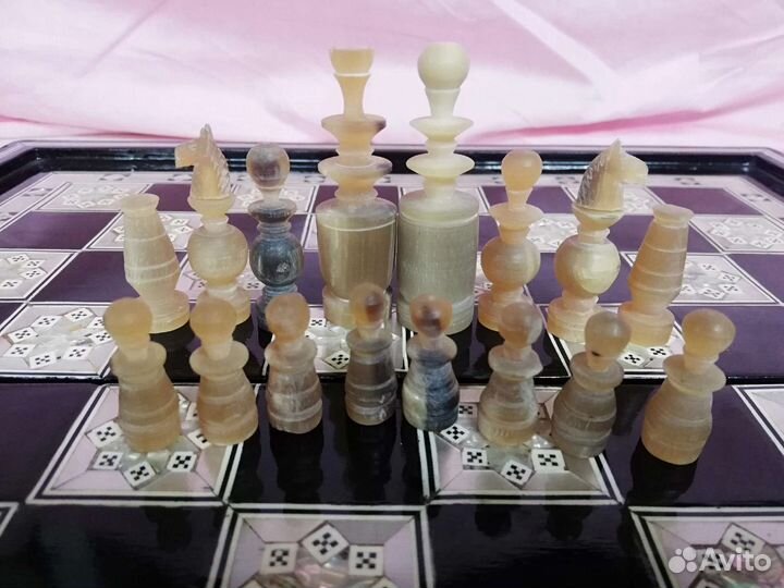 Костяные шахматы нарды, доска перламутр
