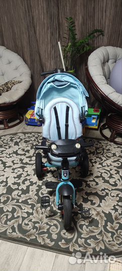 Детский велосипед с родительской ручкой