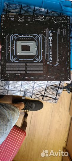 Материнская плата с процессором