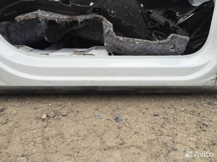 Панель боковая кузова/стойка правая Volkswagen Tiguan