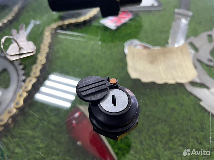 Комплект замков для мотоцикла Yamaha YBR125