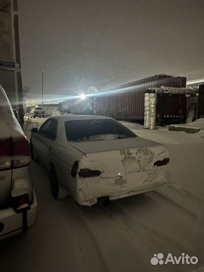 Nissan Laurel 2.0 AT, 2001, 333 333 км