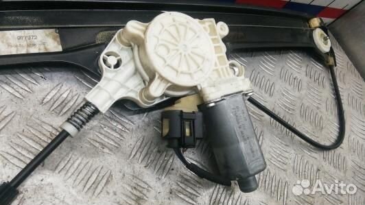 Стеклоподъемник передний правый BMW 5 E60/E61 (4MB