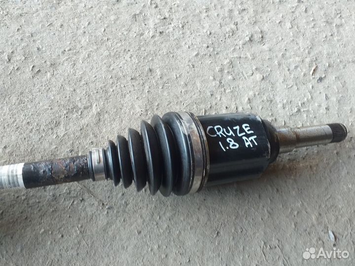 Привод передний левый Chevrolet Cruze 1.8 AT