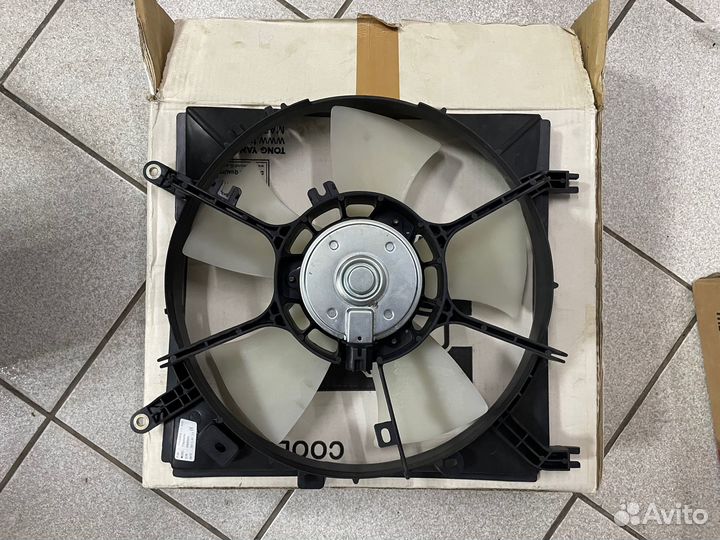 Вентилятор охлаждения Toyota Rav 4 (00-06)