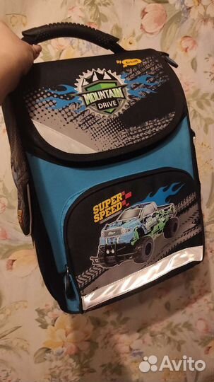 Портфель для первоклассника