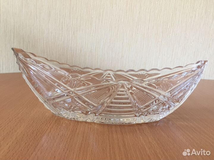 Хрустальные вазы. Салатницы