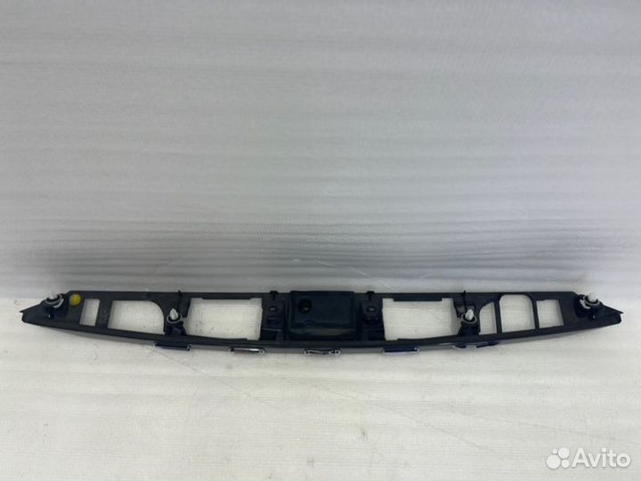 Молдинг багажника Toyota Camry V70/V75 2017-2023