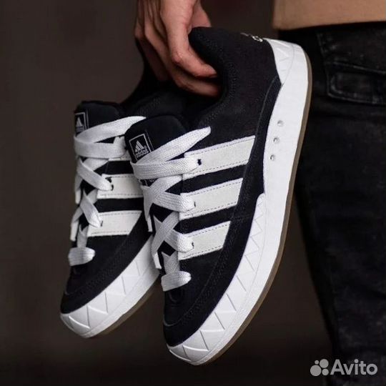 Кроссовки adidas