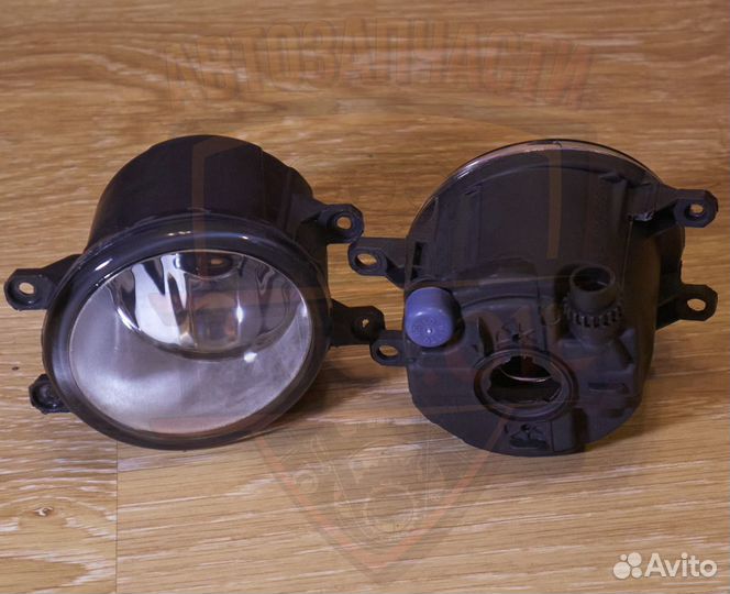 Туманка Toyota Venza 2008