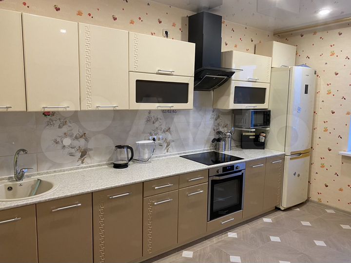 3-к. квартира, 95 м², 15/16 эт.