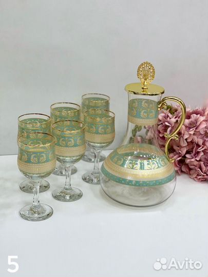 Графин со стаканами