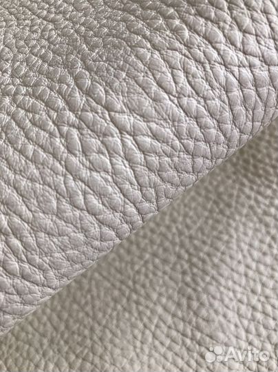 Кожа натуральная молочного цвета для рукоделия