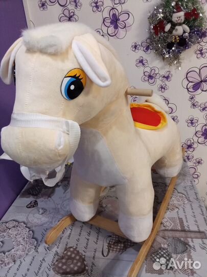 Детская лошадка-качалка