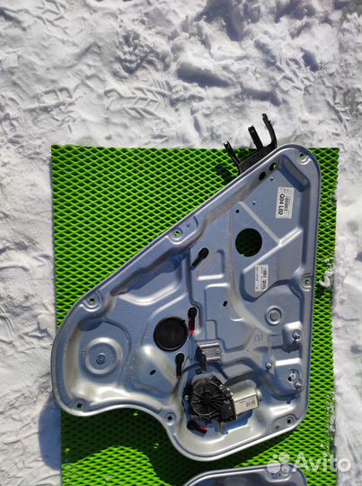 Стеклоподъемник задний левый правый Hyundai Elant