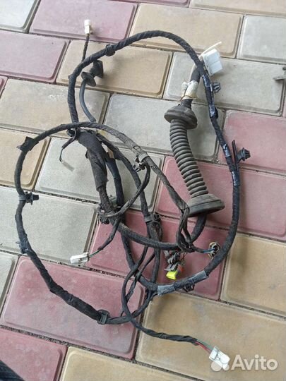 Черри Тигго т11 запчасти двери багажника