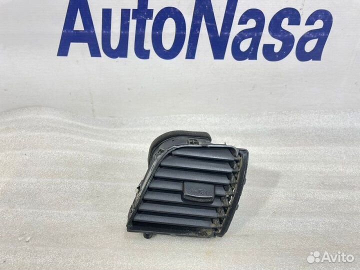 Дефлектор воздушный правый Hyundai Solaris