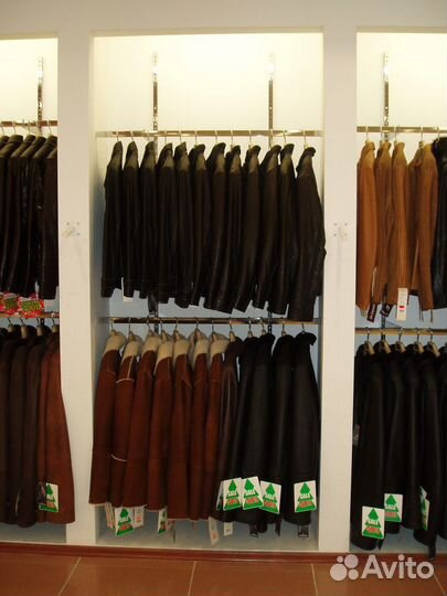 Торговое оборудование для магазина верхней одежды