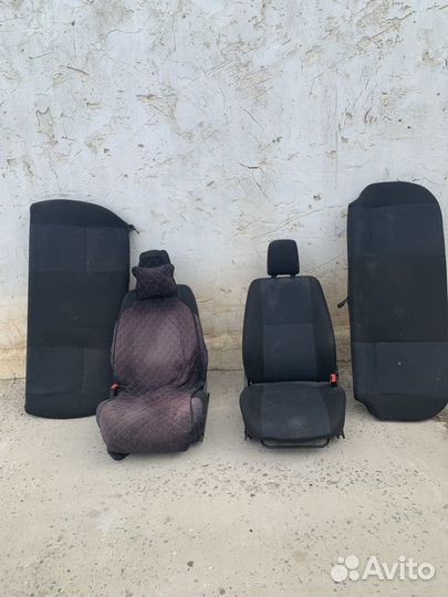 Сиденья на гранту