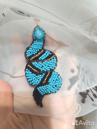 Змейка из бисера магнит