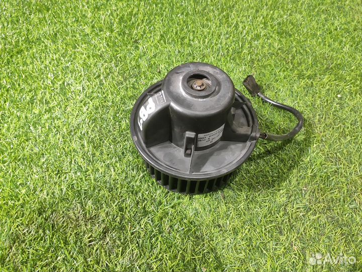 Моторчик отопителя Volkswagen Passat B3