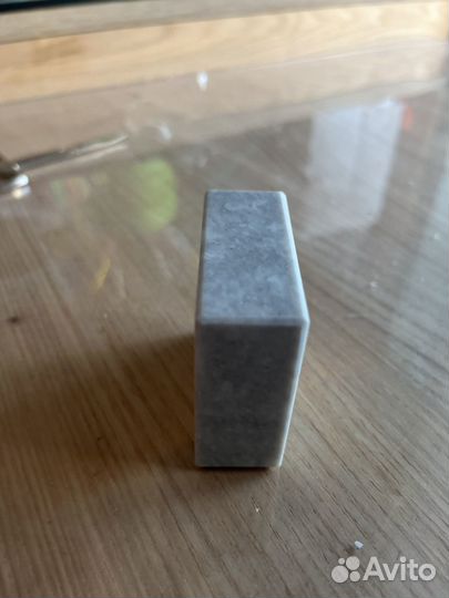 Мрамр кусочек