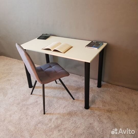 Письменный стол Белый 110*60 см. Черные ножки