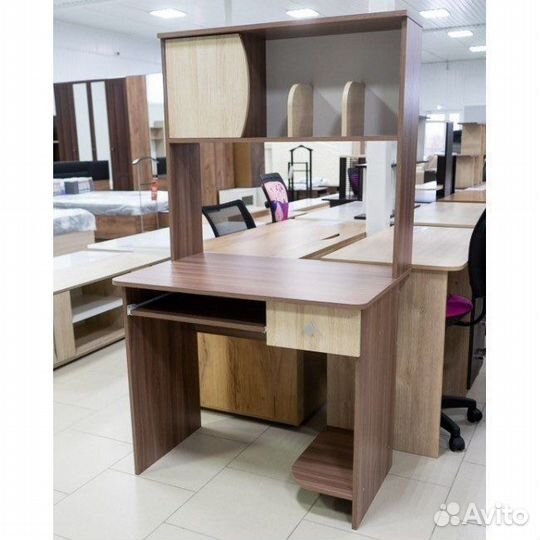 Стол компьютерный