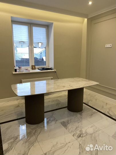 Стол для кафе, ресторана, бара из керамогранита